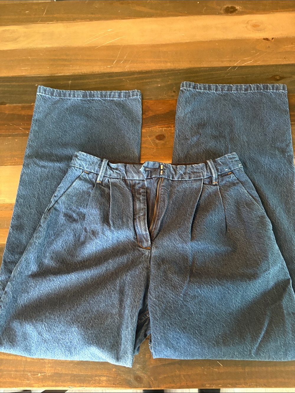 Abercrombie & Fitch Sloane Tailored Ultra High Rise Wide Leg Jeans Size 28 / 6